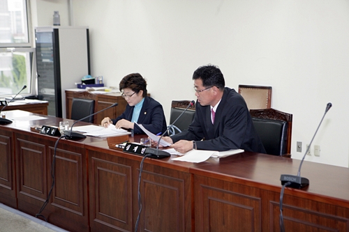 의회운영위원회 1차 회의