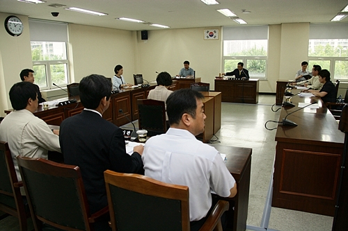 시의회 의회운영위원회 회의