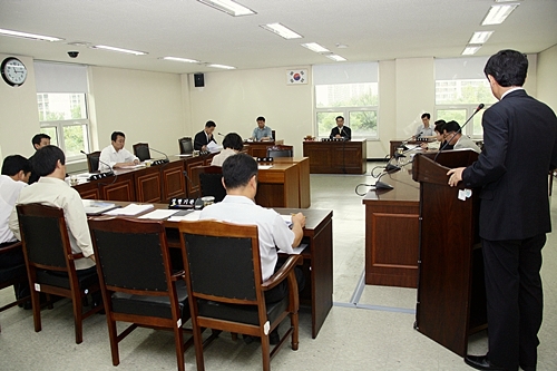 시의회 의회운영위원회 회의