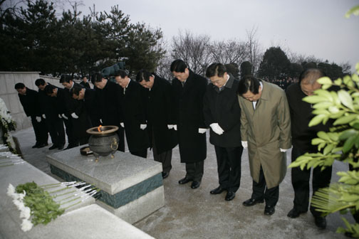 2006년 현충탑경내 신년참배