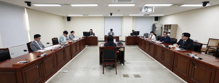 제305회 임시회 의회운영위원회 회의