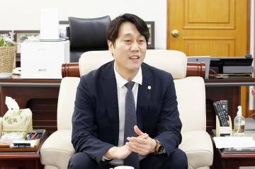 접견(몽골 청년단)