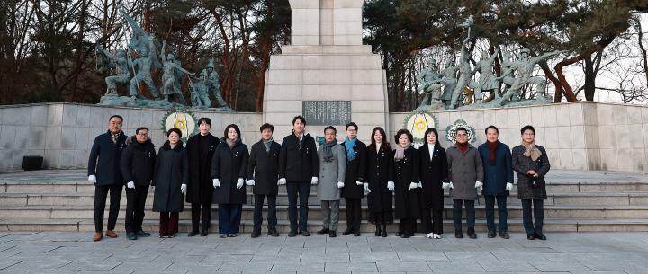 새해 현충탑 참배