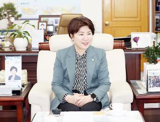 동안,만안경찰서 여성과장 접견