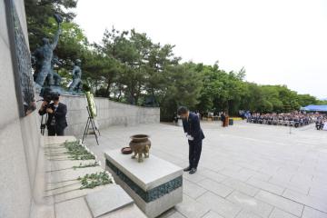 현충일 현충탑 참배(1)
