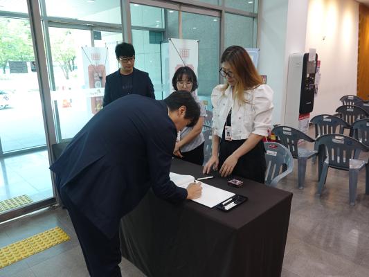 안양연고작가 발굴지원전 개막식