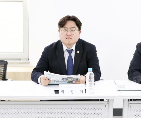 의원연구단체 전통시장 활력 더하기 연구회 회의
