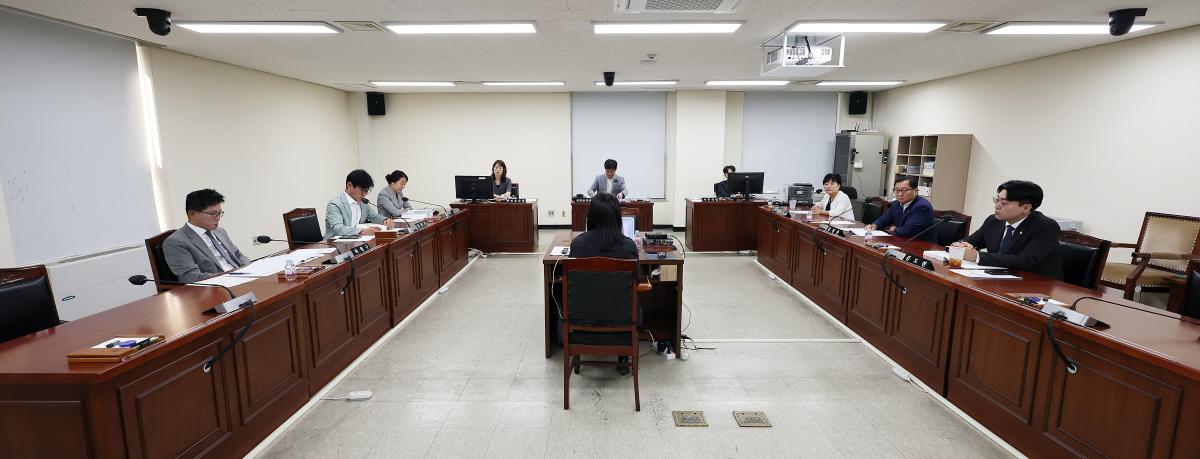 제305회 임시회 의회운영위원회 회의